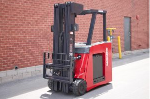 The ultimate guide to forklift lithium battery care