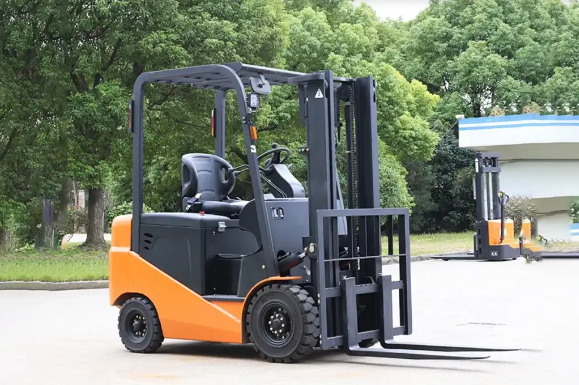 Electric forklifts help the sustainable development of warehousing and logistics